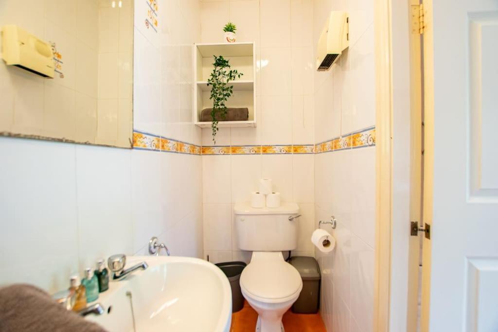 106 - The Townhouse By Shortstays غالواي المظهر الخارجي الصورة