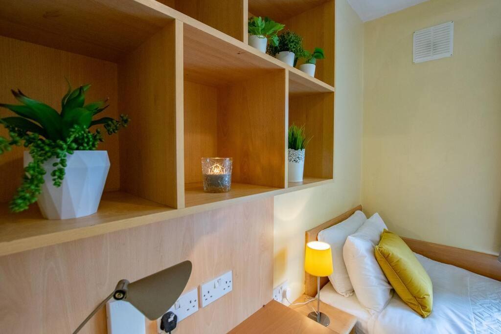 106 - The Townhouse By Shortstays غالواي المظهر الخارجي الصورة