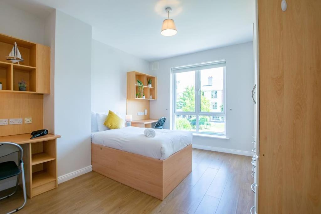 106 - The Townhouse By Shortstays غالواي المظهر الخارجي الصورة